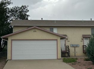 785 S Bellflower Dr, Pueblo, CO 81007