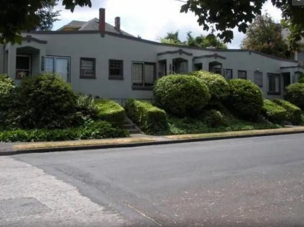 2724 SE Taylor St, Portland, OR 97214