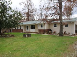 2032 Bell Rd, Crossville, TN 38571