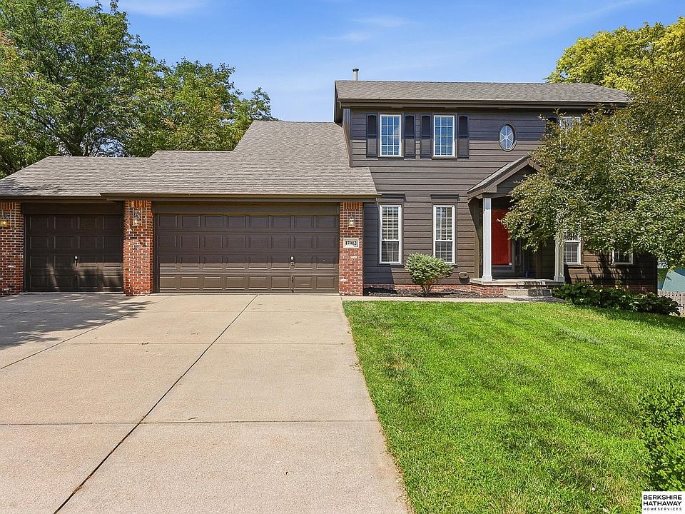 1st image of 17012 O Cir