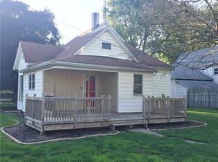 114 S Poplar St, Assumption, IL 62510