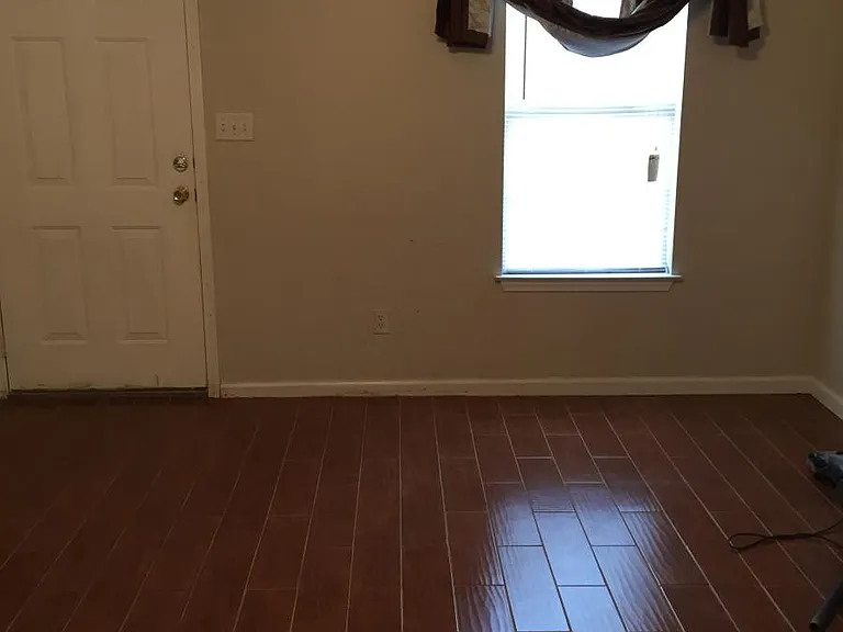 6720 Whitten Grove Cv — Photo 2