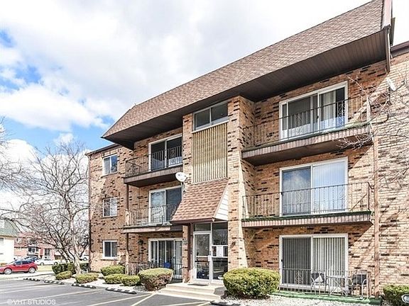 2nd image of 7121 Laverne Ln #3A