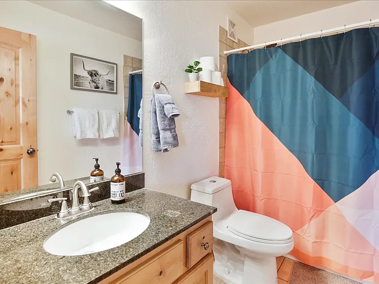 1734 Redstone Ave #E — Photo 11