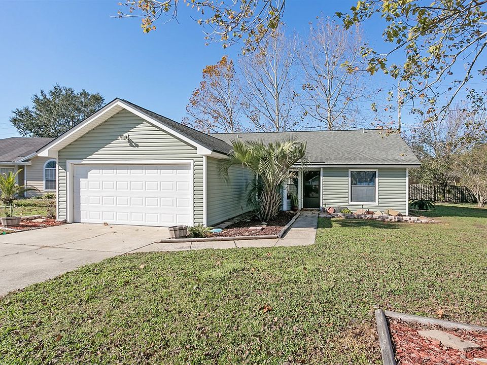 1st image of 88 Autumn Springs Ct W