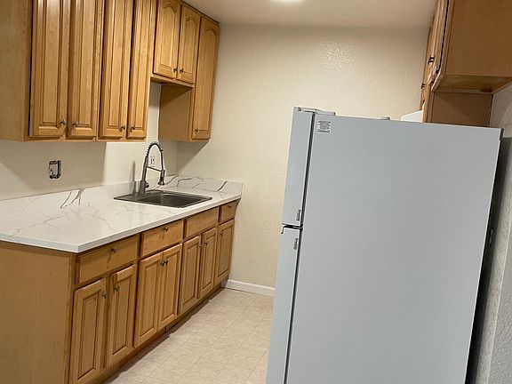 4th image of 257 Poplar Ave APT 2