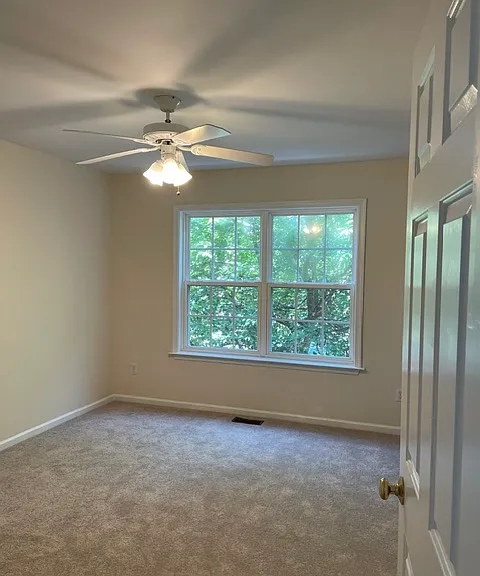 121 Sundrops Ct — Photo 20