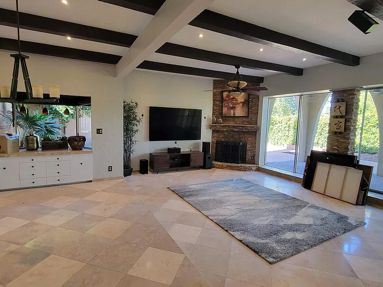 1542 E Solano Dr — Photo 25