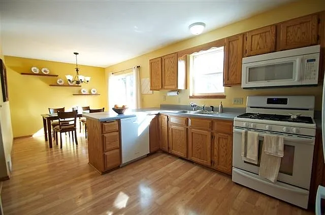 7154 McKee Rd — Photo 8