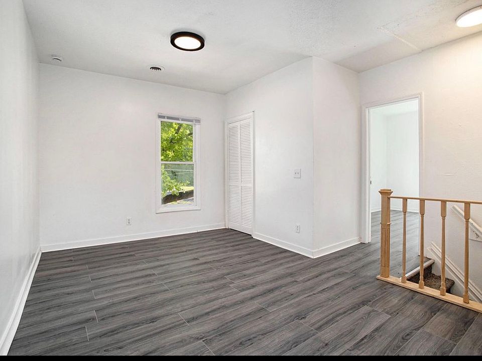 1st image of 923 E Stockbridge Ave #2