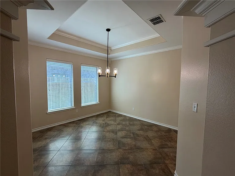 8317 Pocono Cir — Photo 15