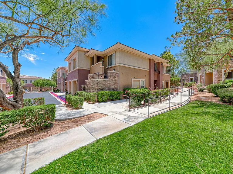 673 Peachy Canyon Cir #103 — Photo 8