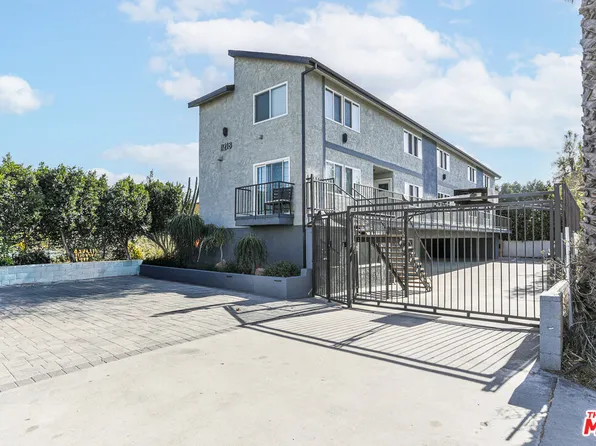 11218 Oxnard St, North Hollywood, CA 91606