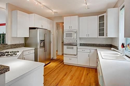 3rd image of 442 211th Ave SE