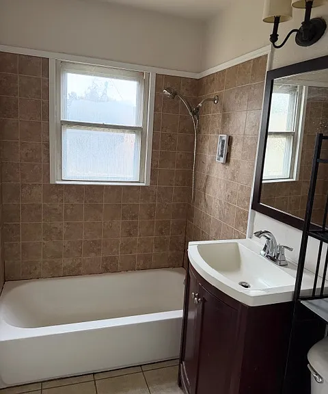 5103 N Dawson Dr — Photo 2