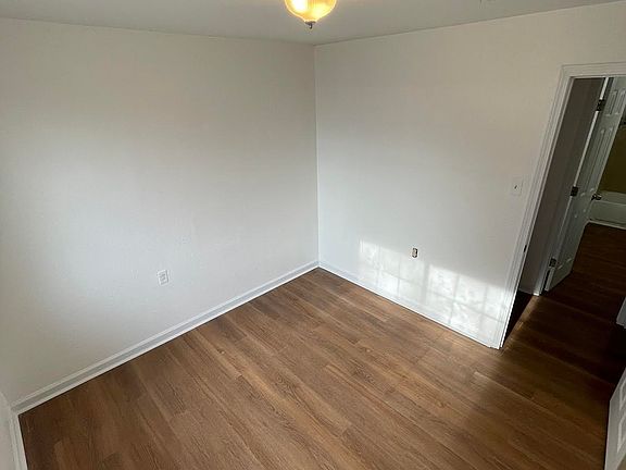 3rd image of 3277 Ceasar Ln