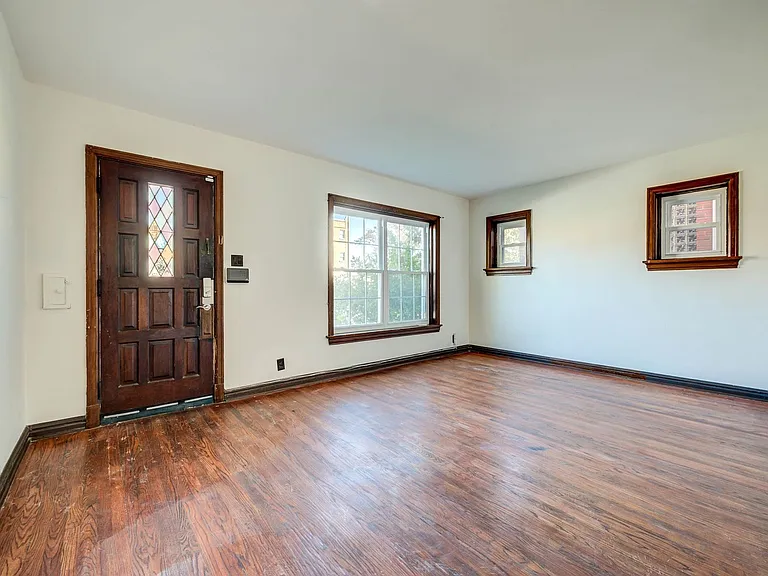 3754 Dunnica Ave — Photo 7