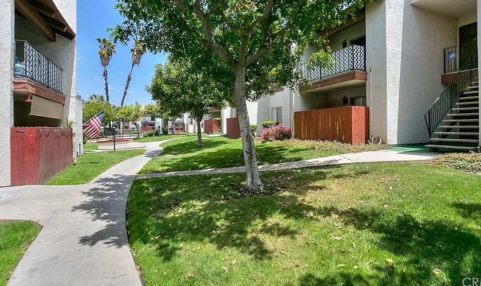 2nd image of 23617 Golden Springs Dr #K-24