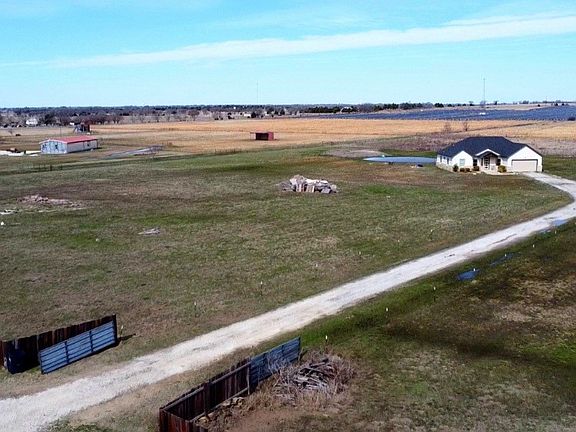 4th image of 1589 Stiles Rd