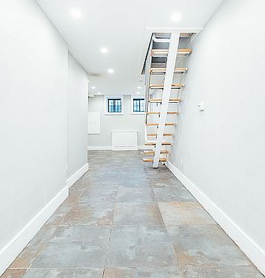 4th image of 1013 Pacific St APT 2