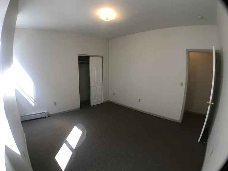 686-688 Broad St — Photo 31
