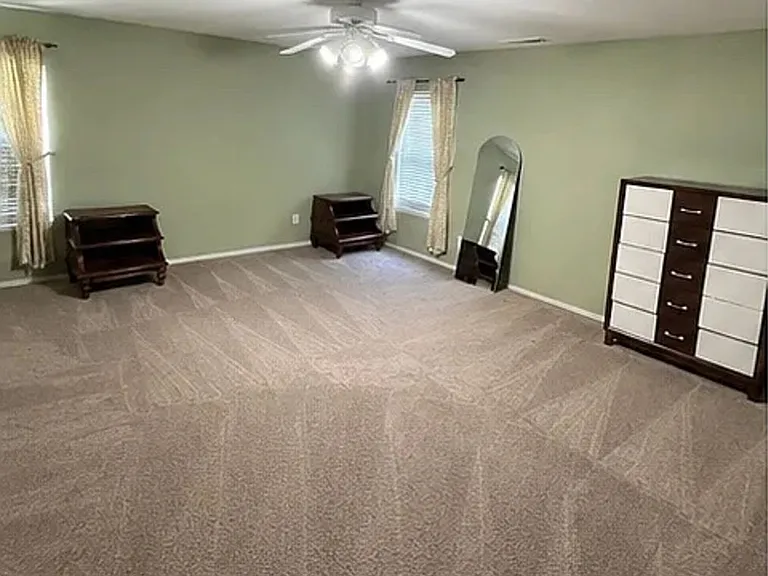 2324 Kirkgate Ln — Photo 1