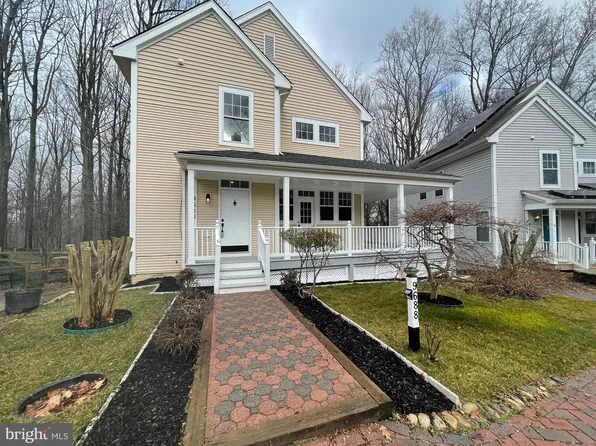9688 Farmside Pl, Vienna, VA 22182