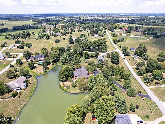 3rd image of 2025 Lincoln Park Rd