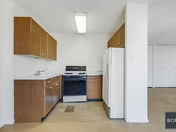 3rd image of 80 Gold St #23A