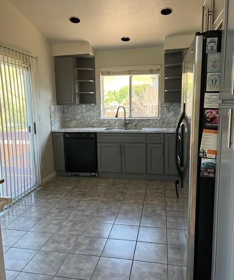 417 Powell Dr — Photo 13