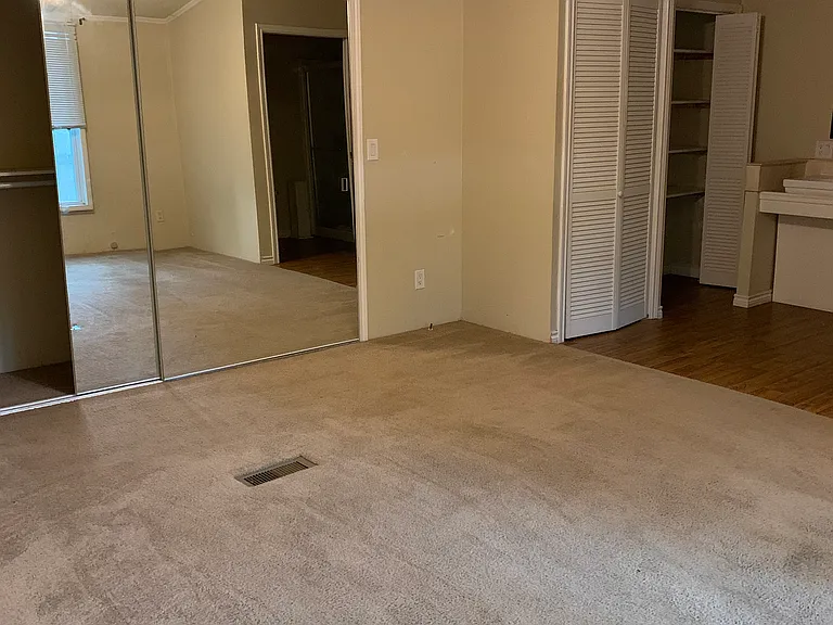Stonewood Dr — Photo 13