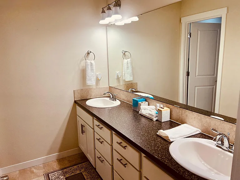 389 Zemp Way NE — Photo 33
