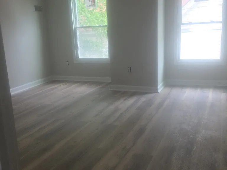 216 S Clay St — Photo 4