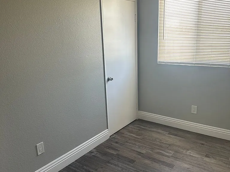 10974 S Main St #1-4 — Photo 9
