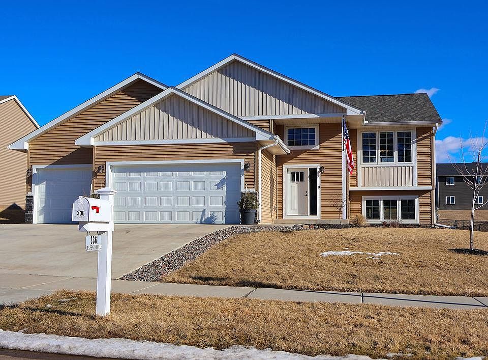1st image of 336 Aspen Dr