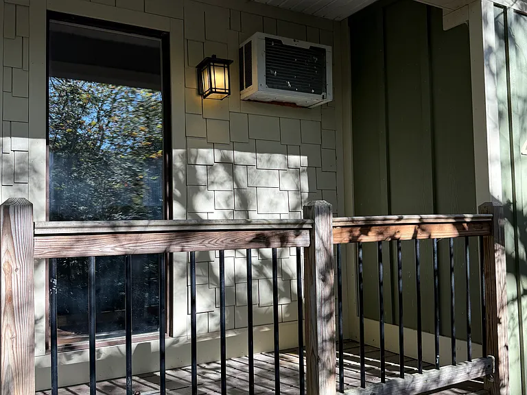 35 Pinnacle Way — Photo 1