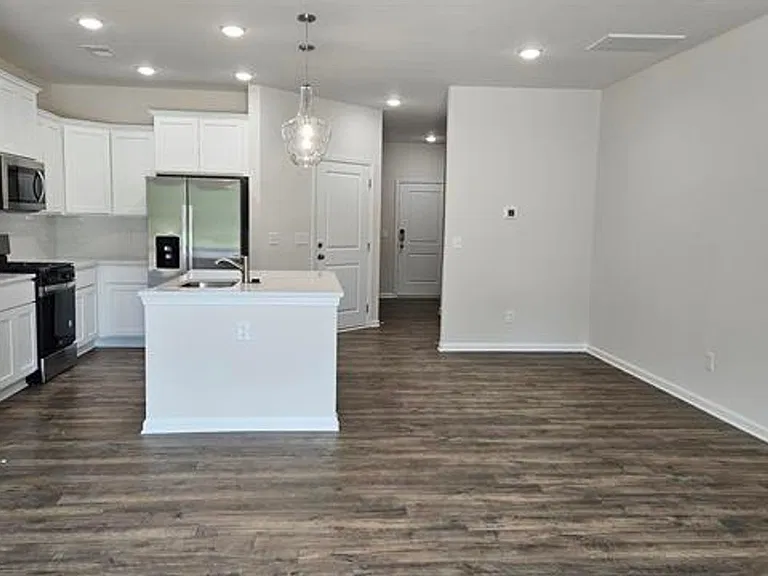 231 Sunny Hill Dr — Photo 4
