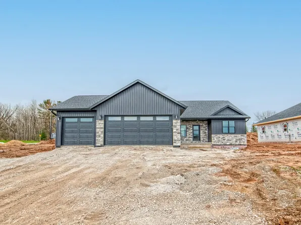 1602 Prairie Clover Ct, Green Bay, WI 54311