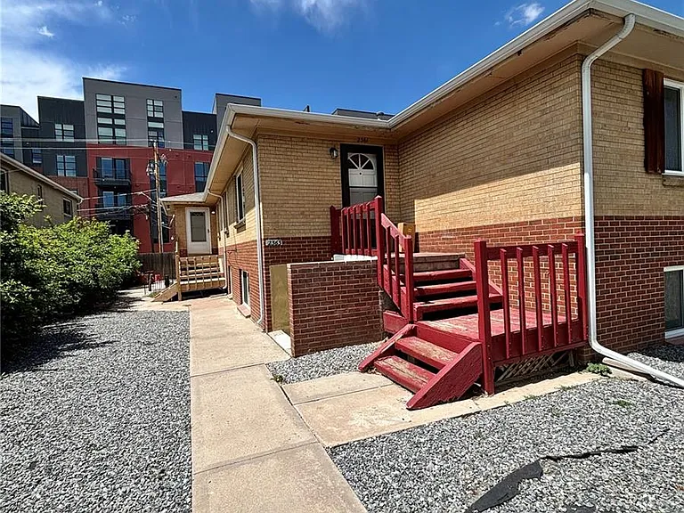2365 S Race St — Photo 17