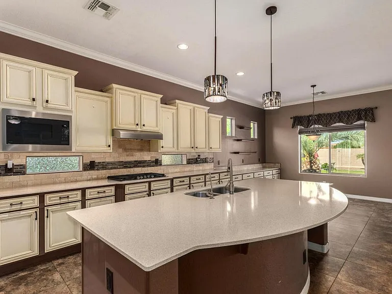 19408 W Pasadena Ave — Photo 4