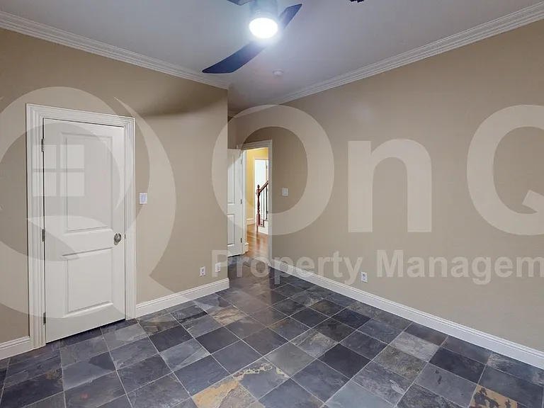 4516 Gilbert Ave — Photo 15