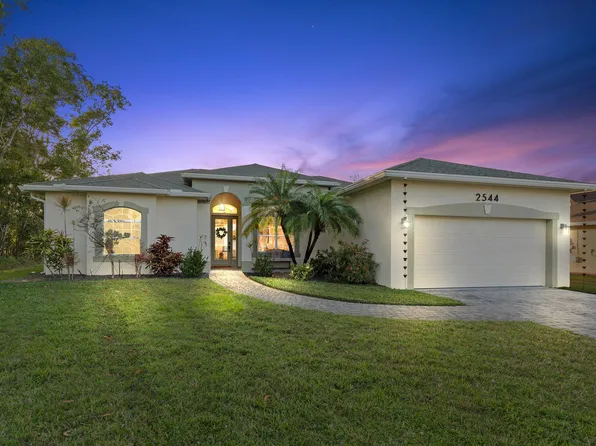 2544 SE West Blackwell Drive, Port St Lucie, FL 34952