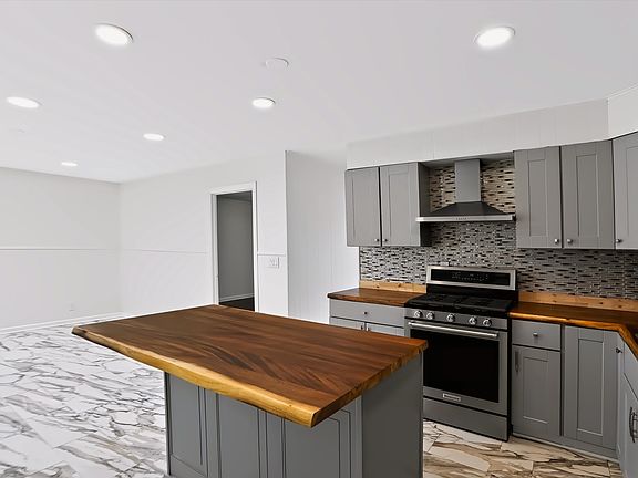 4th image of 2645 N Boehning St