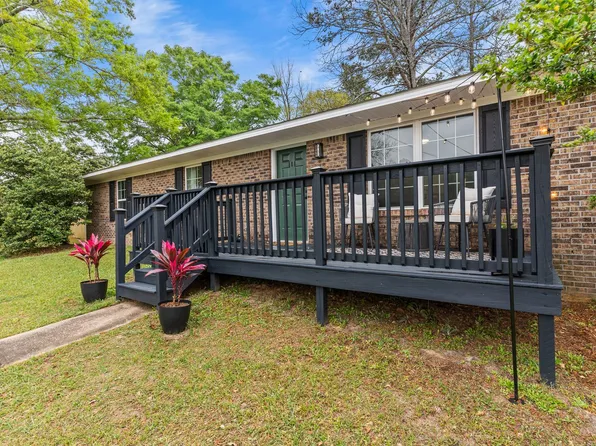 111 Hillside Dr, Daleville, AL 36322