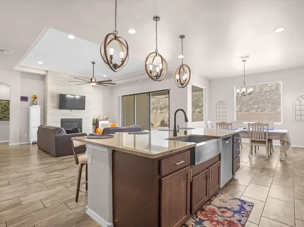 171 Suez Rd NE, Rio Rancho, NM 87124