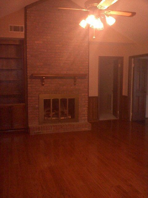 2nd image of 3226 Windermere St