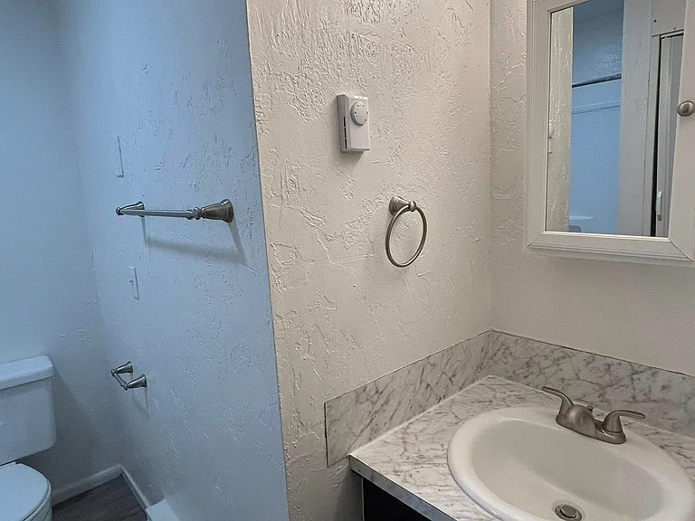 The Falls Apartments — Photo 8