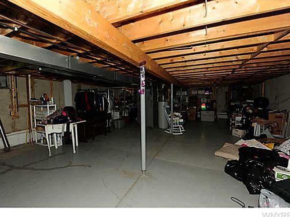 4th image of 5964 Margaret Ann Dr