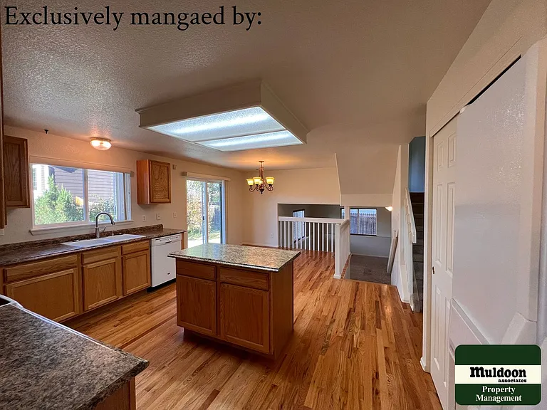 5807 Poudre Way — Photo 14
