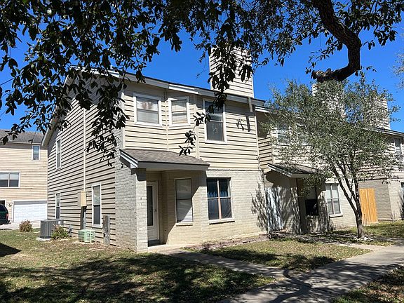 3rd image of 4401 River Valley Dr APT 101